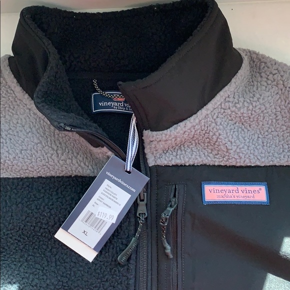 Vineyard Vines 1/2 Zip Sherpa - Picture 2 of 5